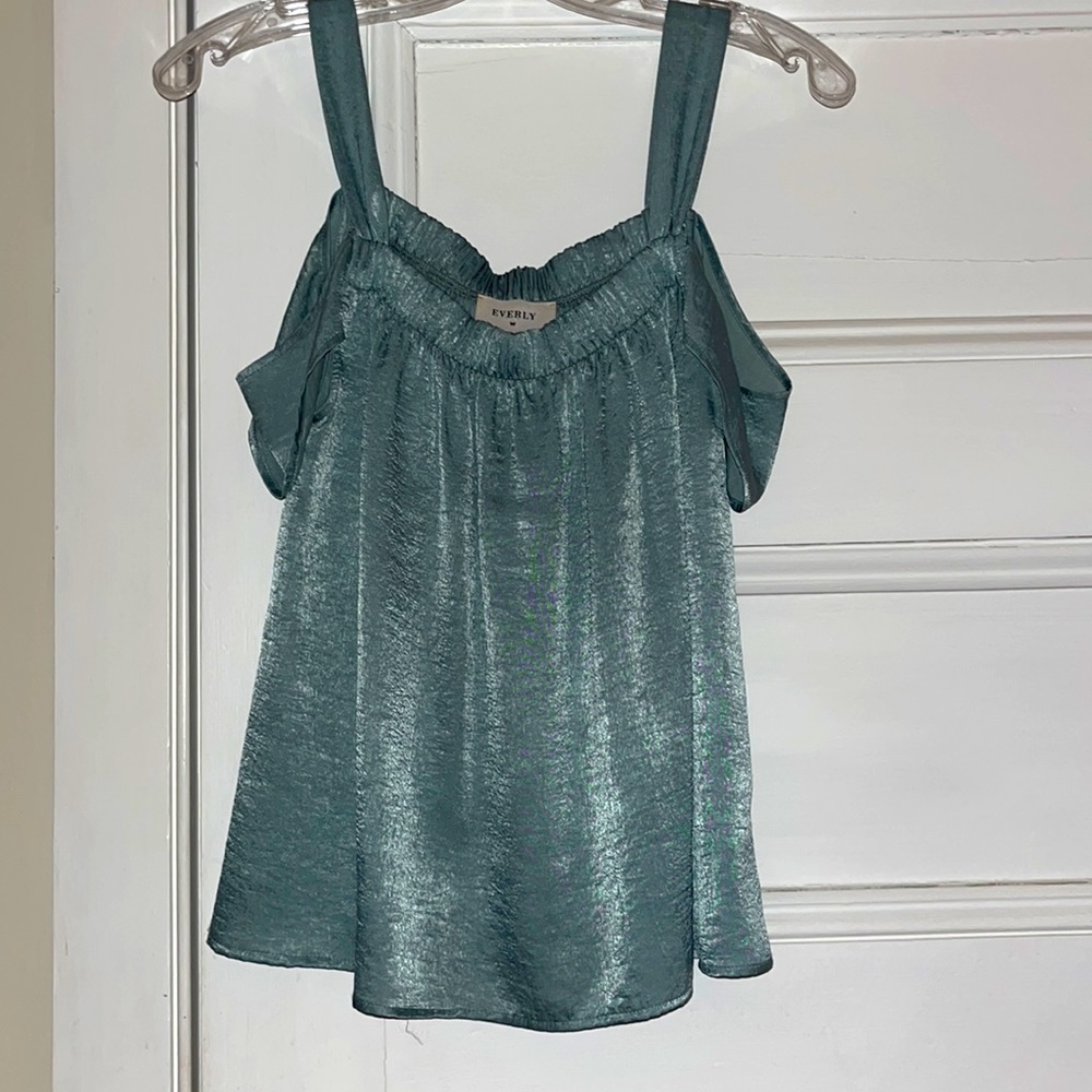 EVERLY cold shoulder blouse